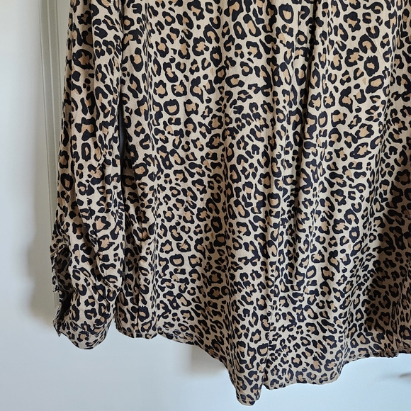 Beach Lunch Lounge Brown Leopard Animal Print Button Up Blouse Size Large - Picture 6 of 8
